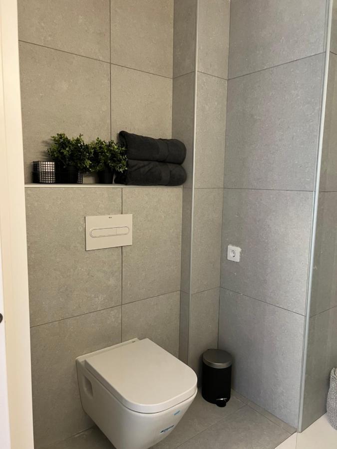 Topdown Apartment *