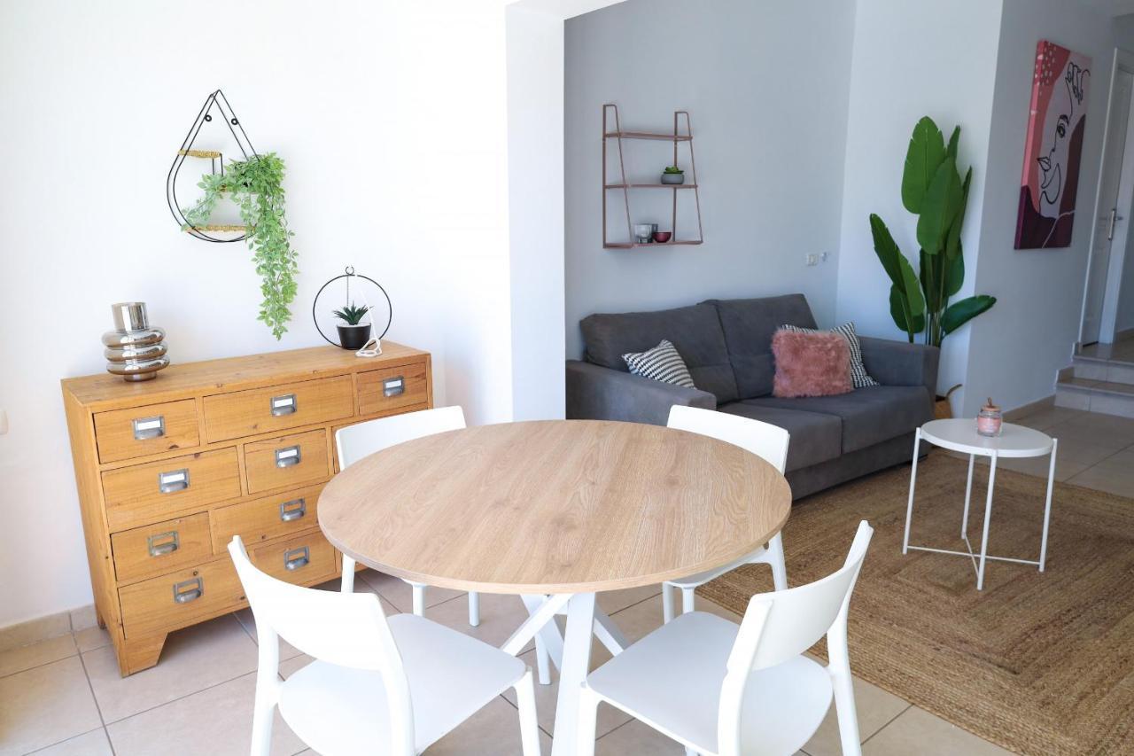 Apartment Elegant Sea View *