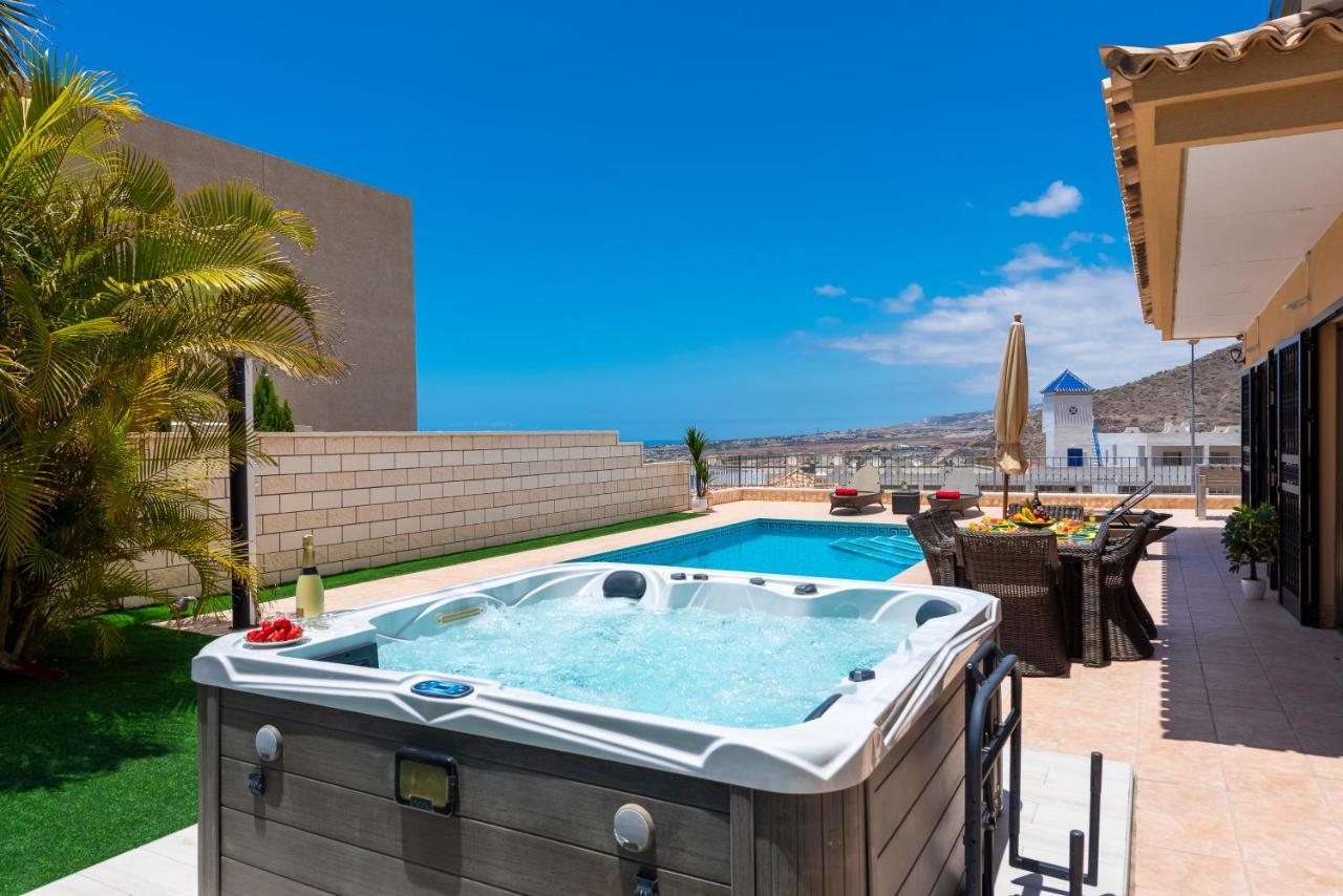 Villa Torviscas Sunset 4 & Private Jacuzzi *