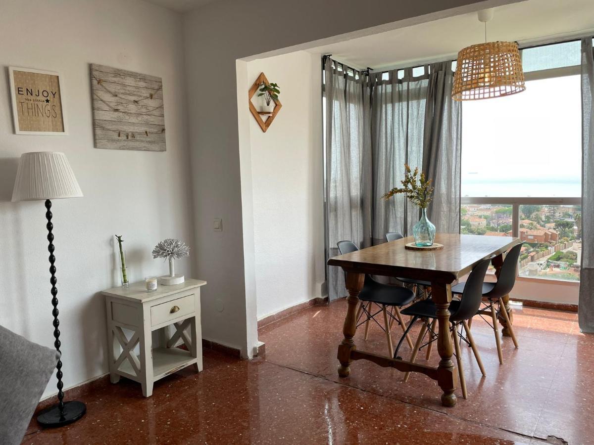 Apartamento P&p Edificio Lirio Lacala Del Moral *