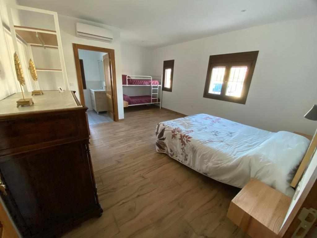 El Cortijo Del Abuelo Pepe Сasa de vacaciones Alhendín