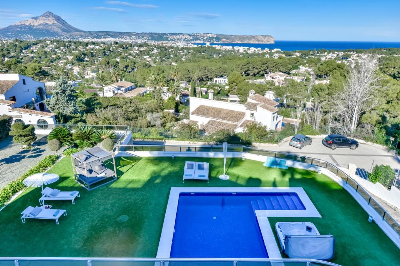 Coral- Managed By Almarina Villa