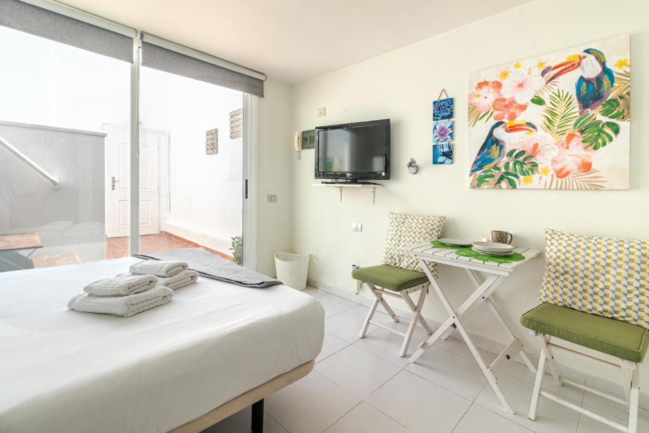 Flatguest - Lovely Terrace *