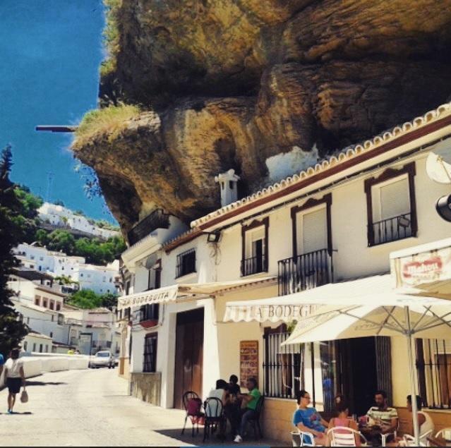 Cuevas Del Sol * Setenil De Las Bodegas