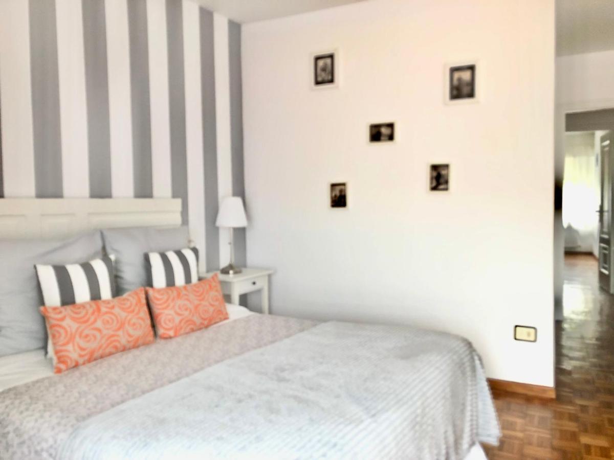 Con Vistas Al Mar En Primera Línea. Apartamento