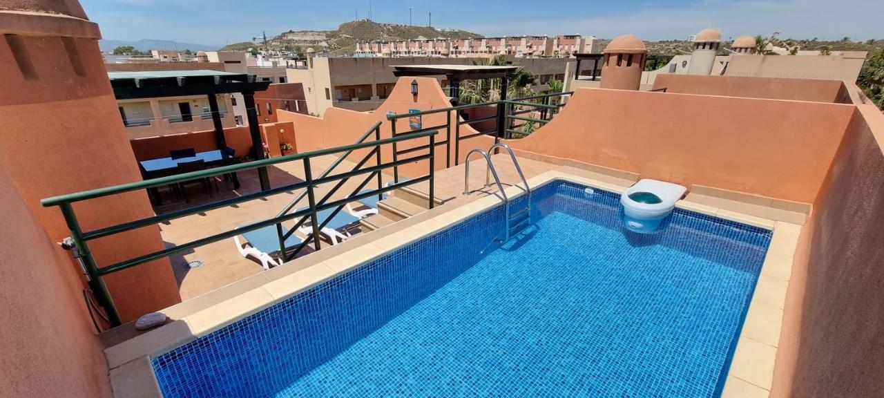 Paraíso, ático A Pie De Playa, Piscina Privada En Solárium, Wi-fi Vera