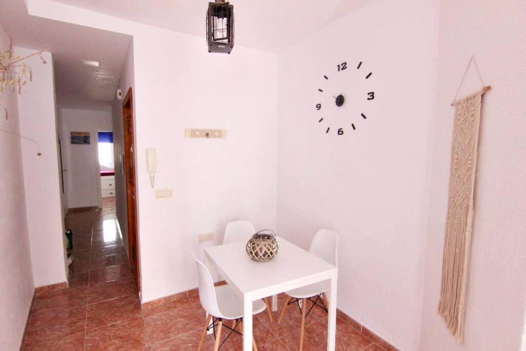 Precioso Piso Soleado, Con Vistas A Monumento. Wfi Apartamento