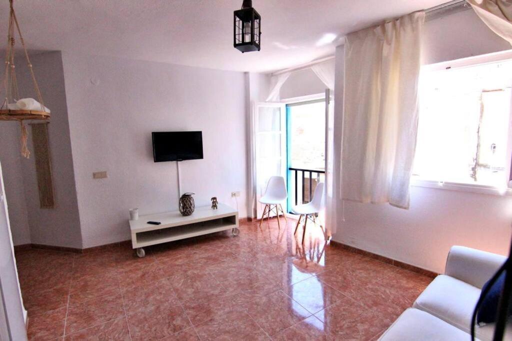 Apartamento Precioso Piso Soleado, Con Vistas A Monumento. Wfi *