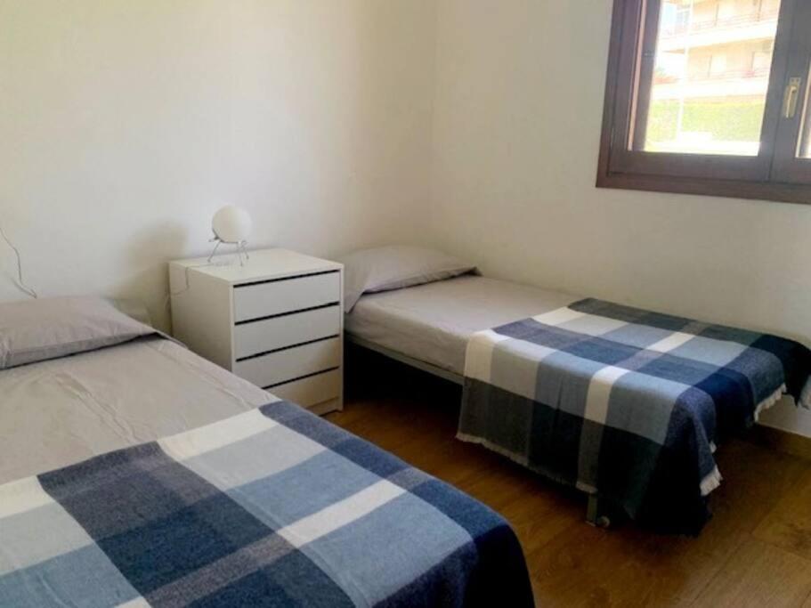 Holiday home Jo - Stunning Front Line Beach House.