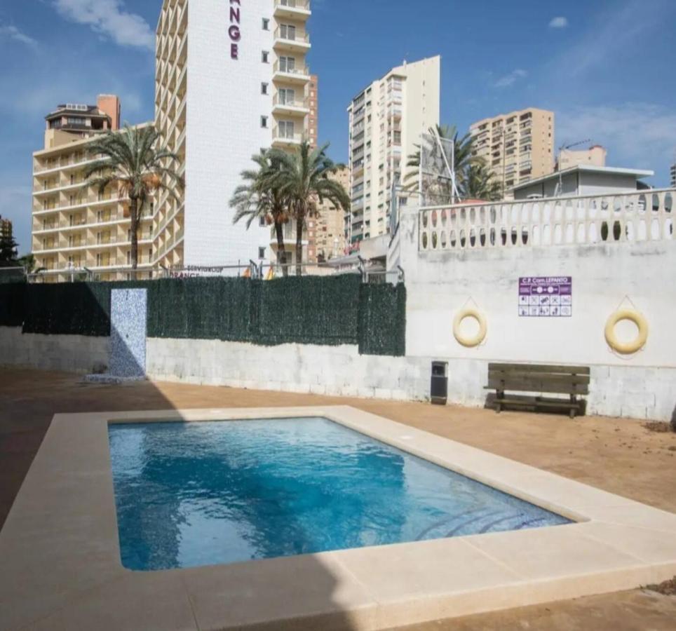 Apartment Queen Apartment. Cozy & Close To The Beach Apartment. Pool/parking.