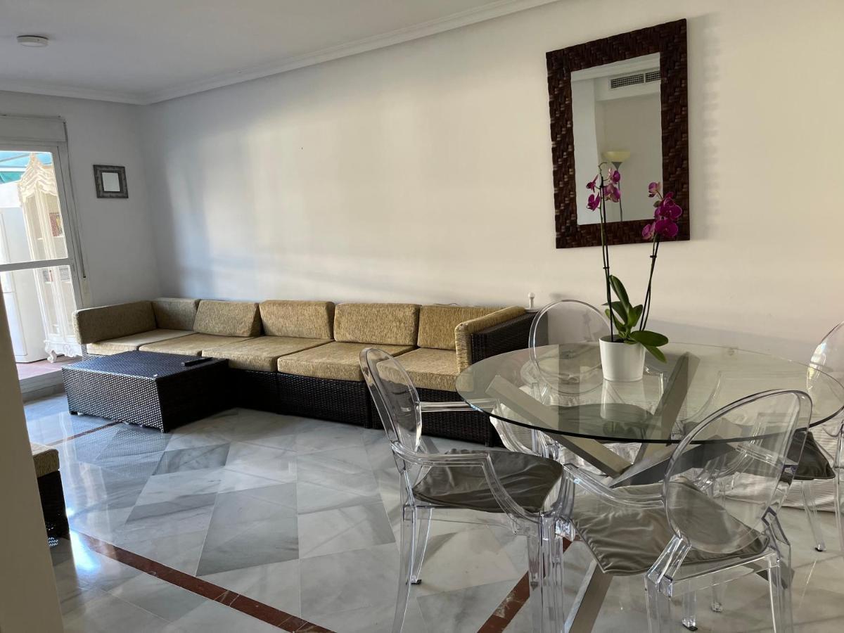 5 Min. Puerto Banus. Stunning Aparment & Big Terrace Apartment *