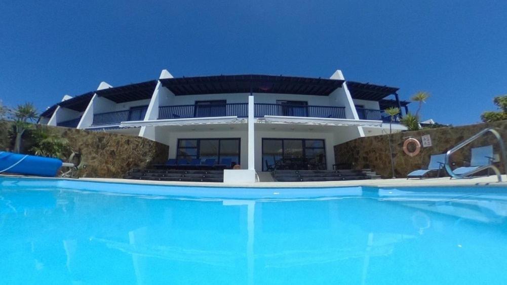 Villa Seafront Puerto Calero