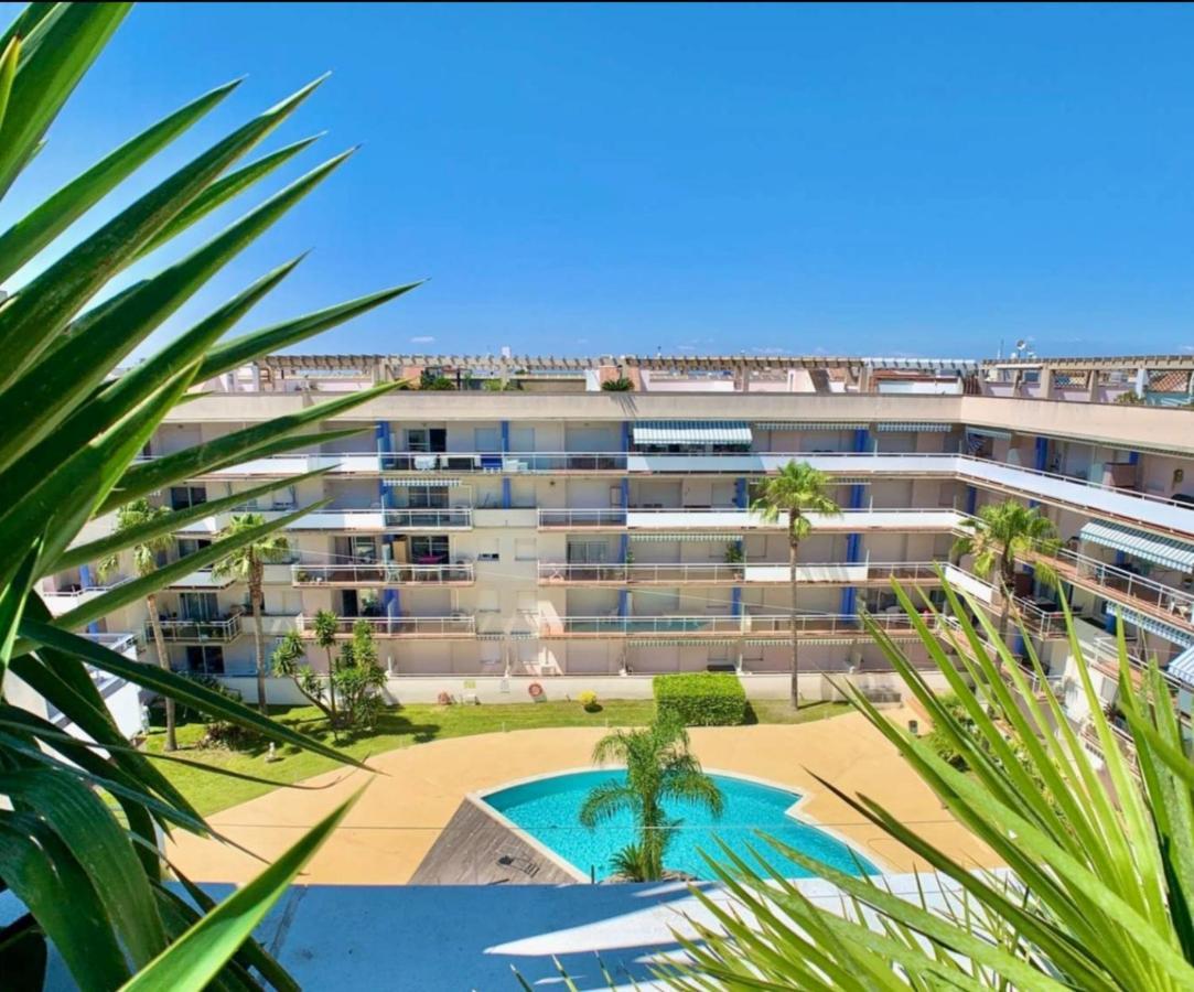 Superbe Avec Solarium Et Piscine Communautaire *