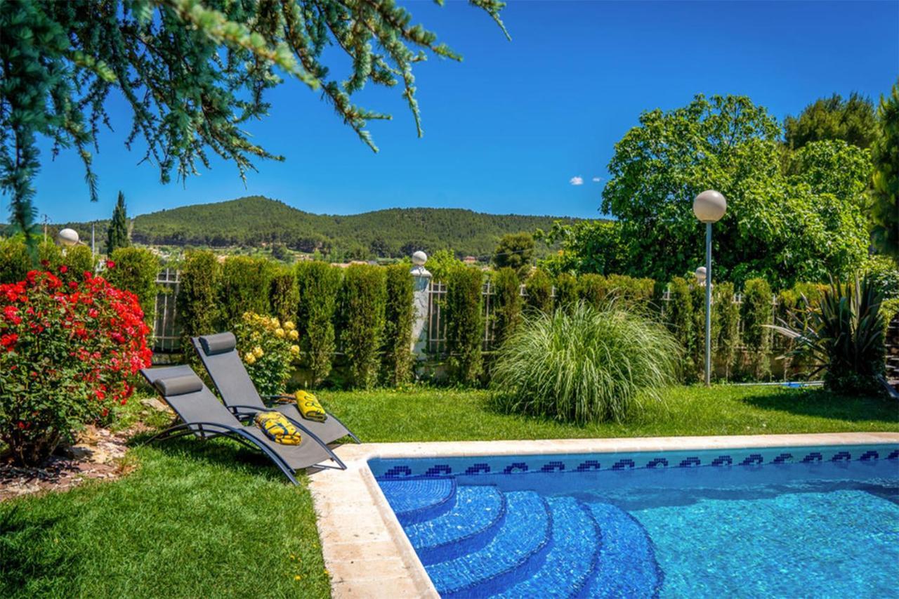 Lujosa Con Barbacoa, Chimenea Y Zona De Juegos Infantil Cehegín