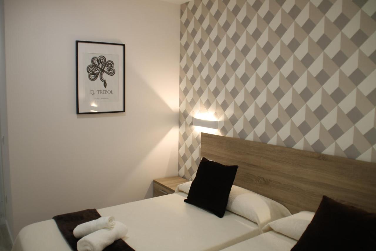 Baixo A Lua Rooming * Sarria