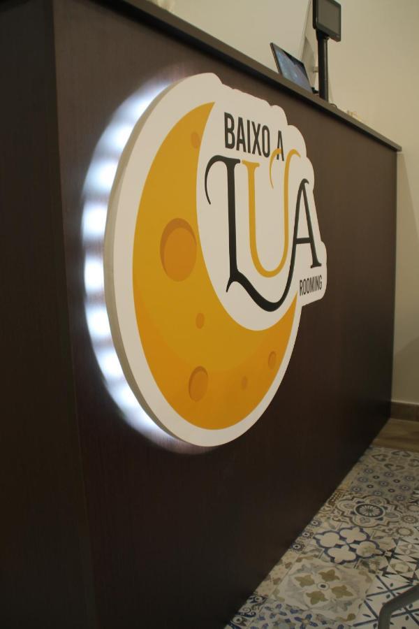 Baixo A Lua Rooming Pensión