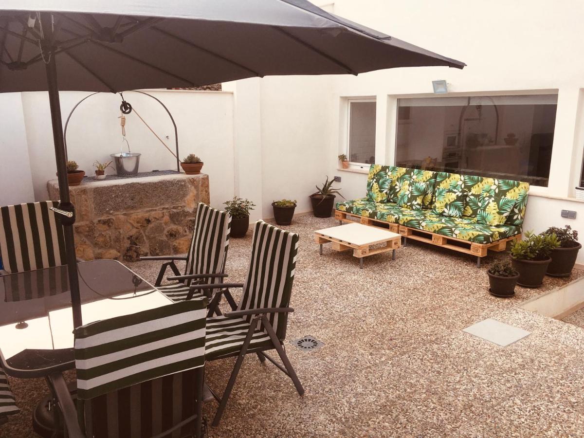 Acogedora Casa Con Patio En