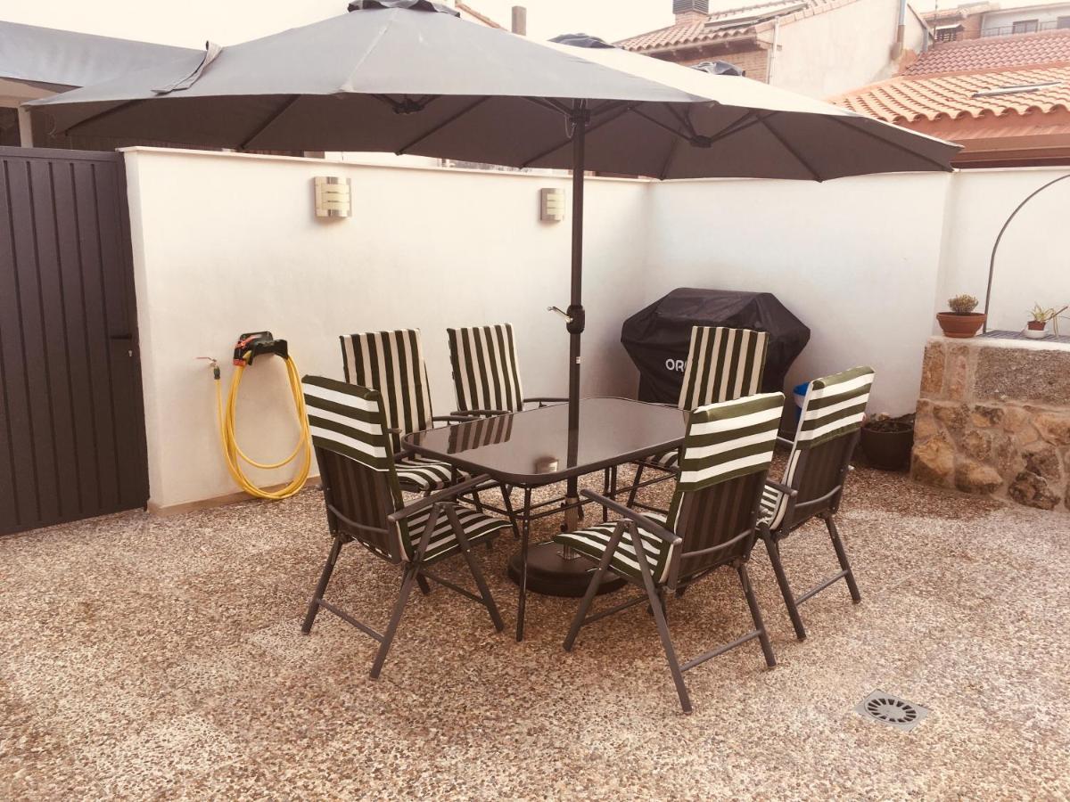Acogedora Casa Con Patio En
