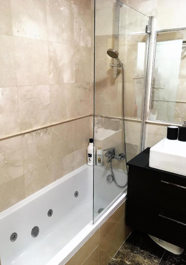 Chill Out Ground Floor Apartm +private Garden+wifi Retamar (Almeria)