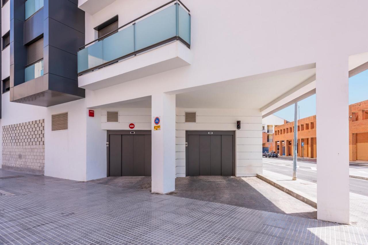 Modern Next To Train/bus Station * Malaga