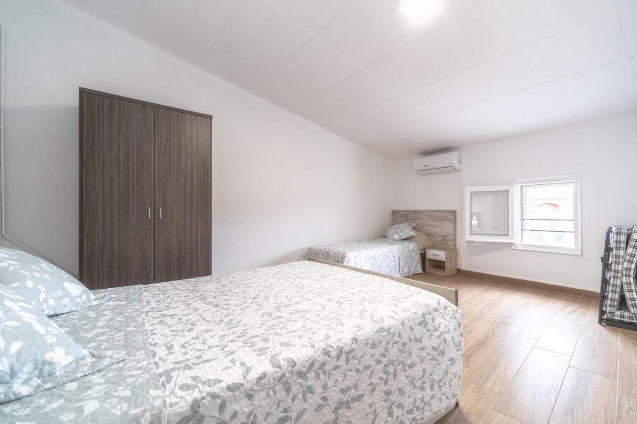 Newly Renovated Large With Garden * Castellón de Ampurias