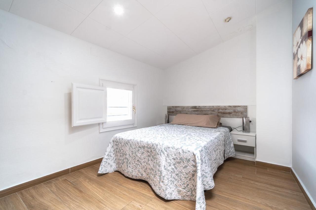 Newly Renovated Large With Garden Castellón de Ampurias