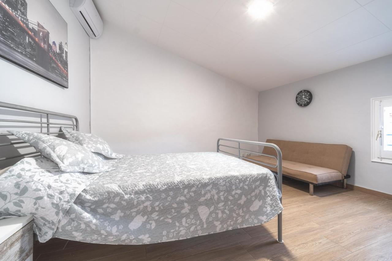 Newly Renovated Large With Garden Сasa de vacaciones