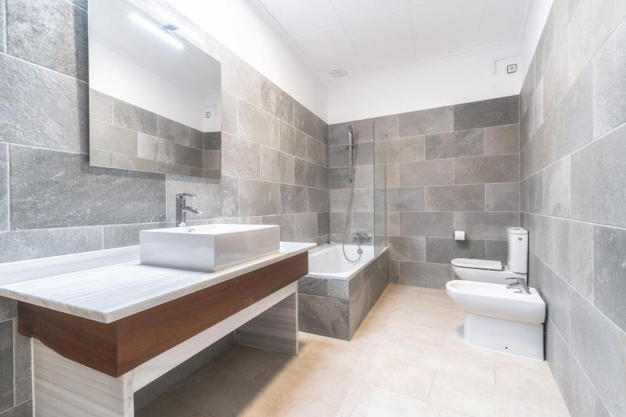 Сasa de vacaciones Newly Renovated Large With Garden *