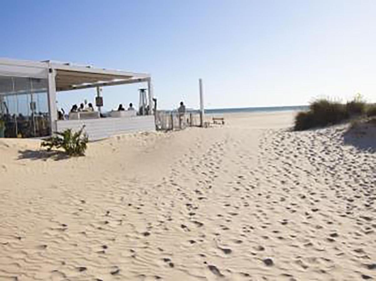 Just A Few Metres From The Beach By Lightbooking Apartamento *