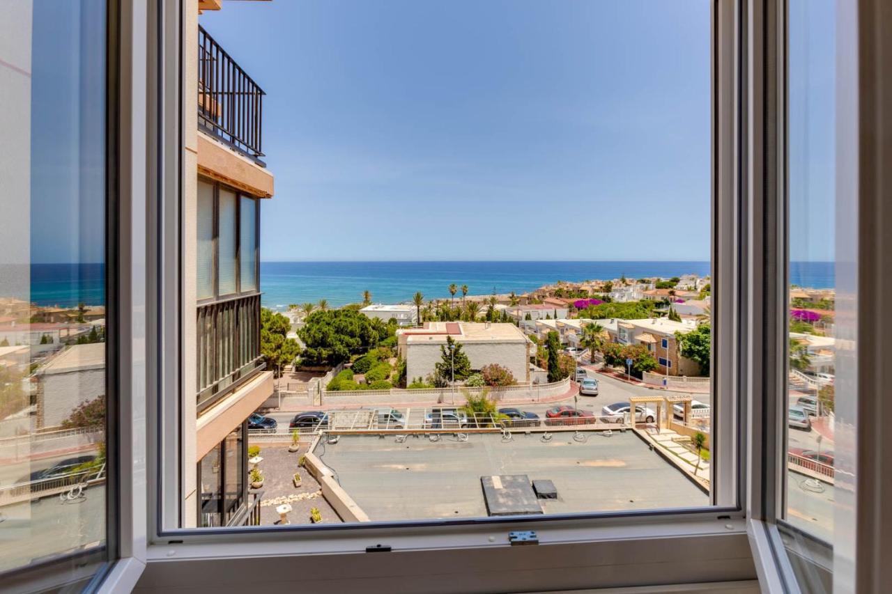 Con Vistas Al Mar Y Al Torrevieja