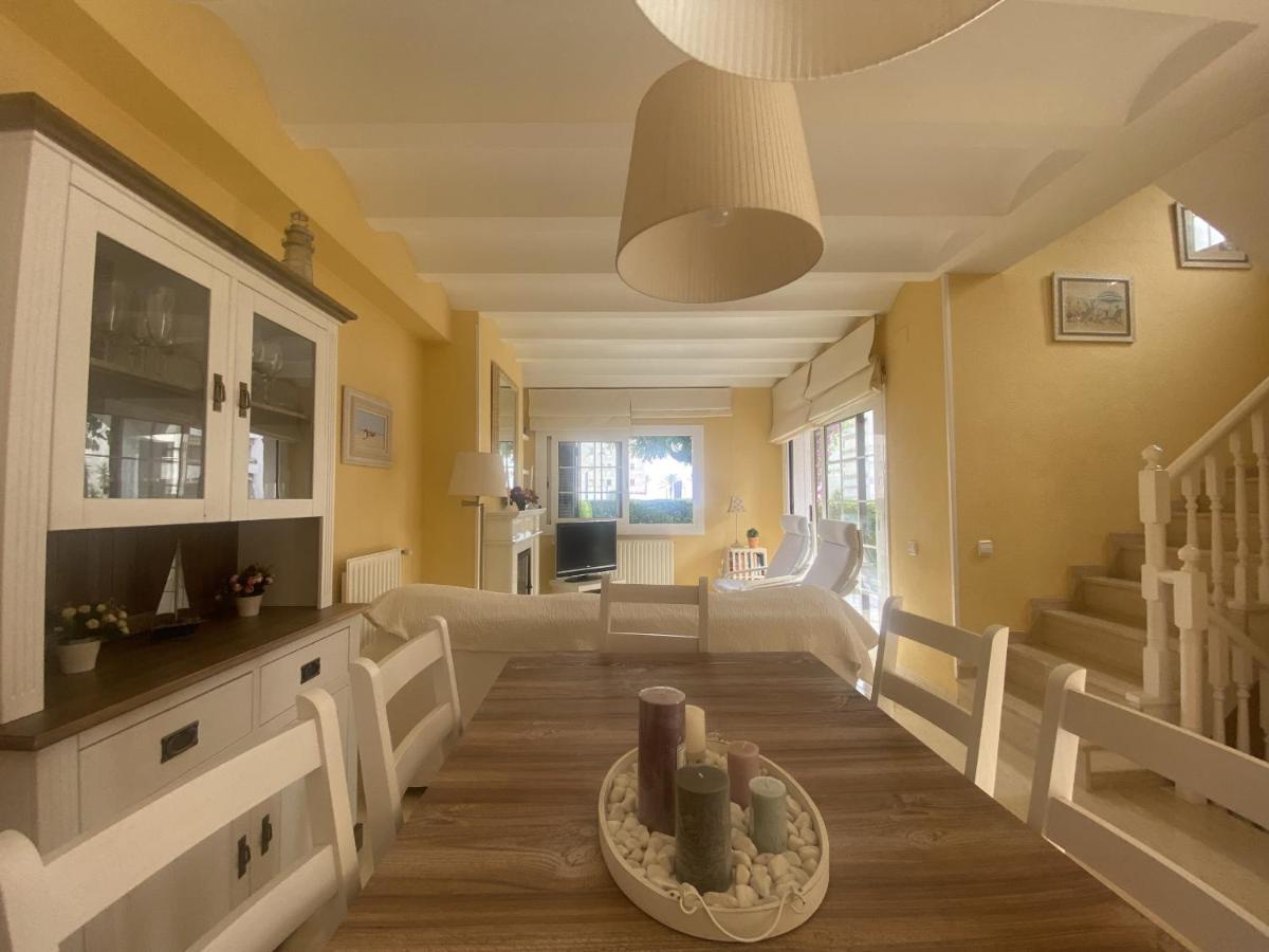 R17 Casa Merce Rodoreda Holiday home *