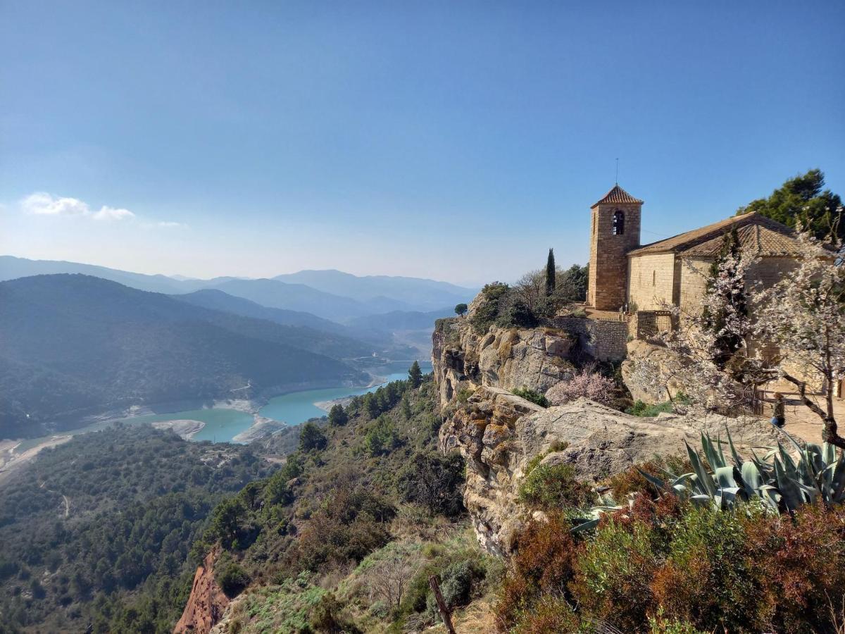 L'albaida, Tranquility, Views Of Sea And Mountains * Vilanova de Escornalbou