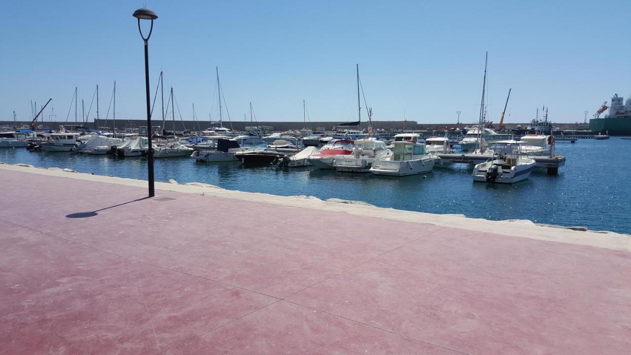 Apartamento Paraíso, ático A Pie De Playa, Piscina Privada En Solárium, Wi-fi