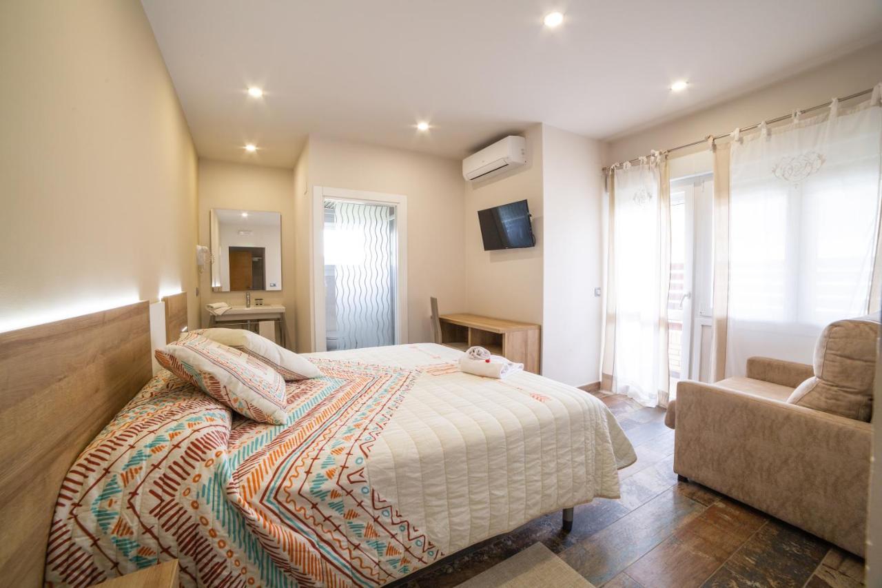 Oasis De Bardenas, Con Piscina Privada Guest house