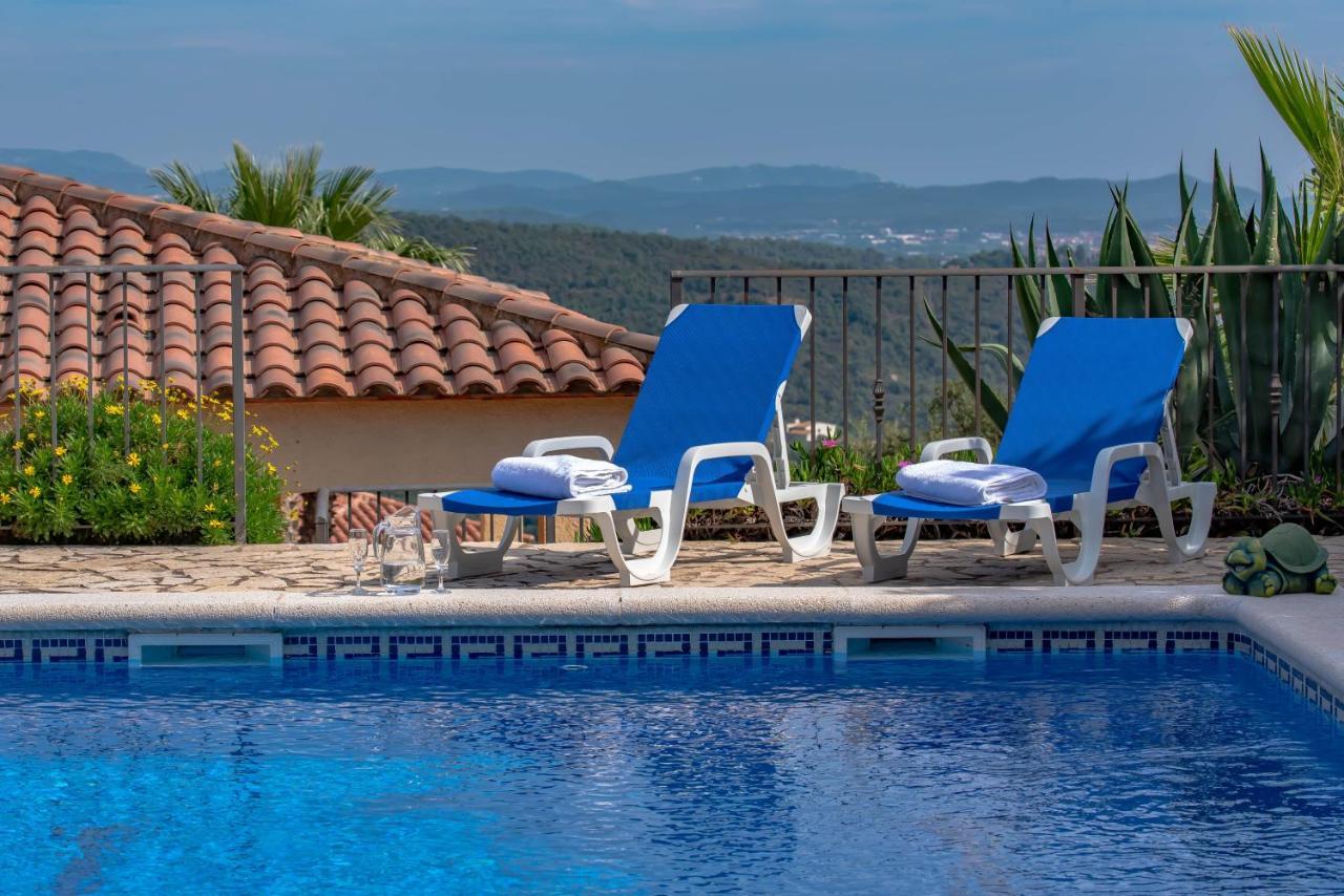 Villa Carrera