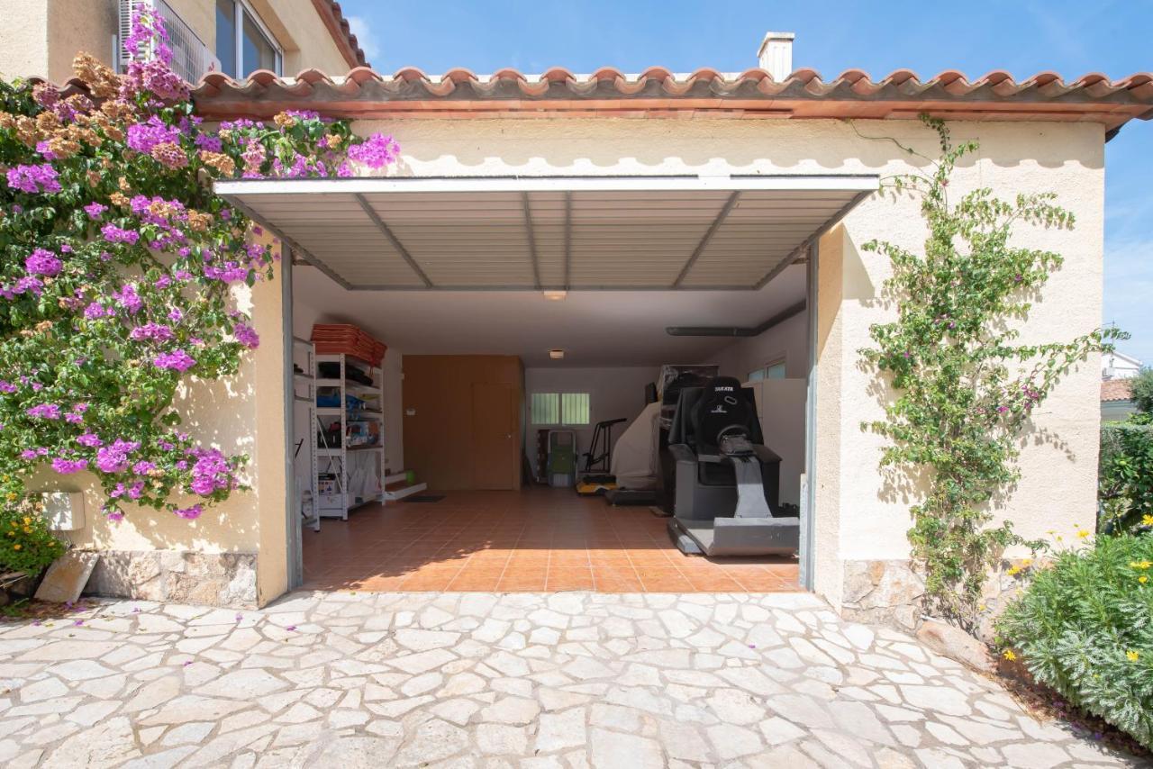 Villa Carrera