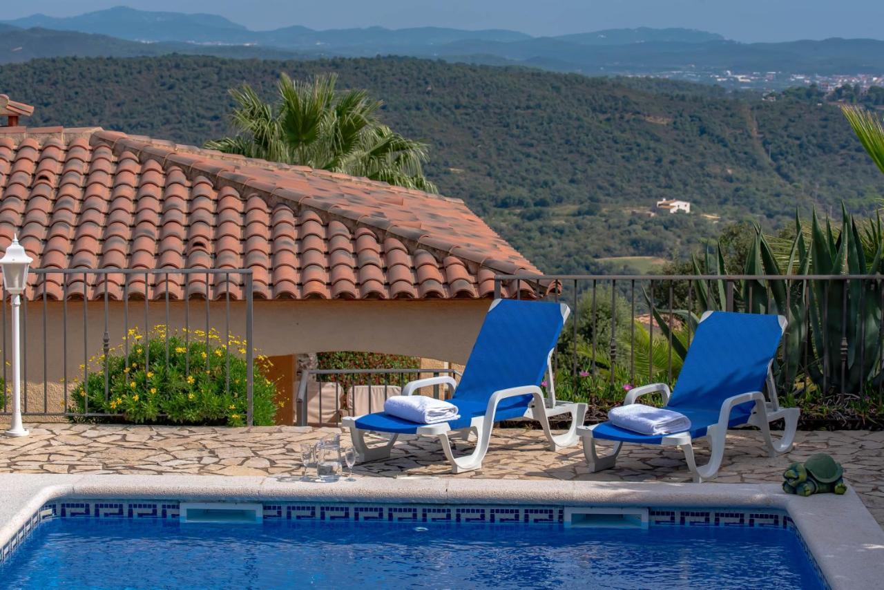 Villa Carrera
