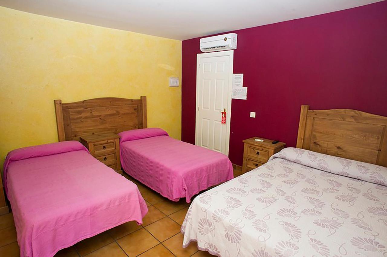 Pensión Velarde 3*