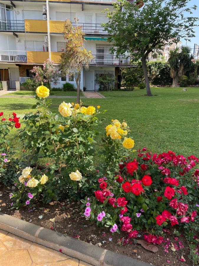 Apartamento con piscina a 500m de la playa en Benalmadena Costa *