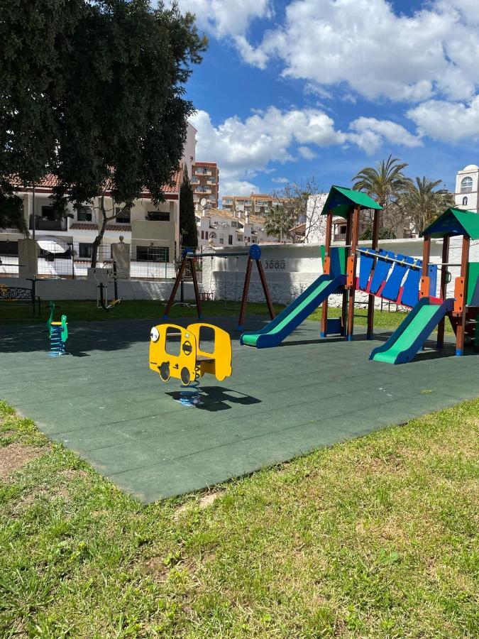 Apartamento con piscina a 500m de la playa en Benalmadena Costa Apartamento *