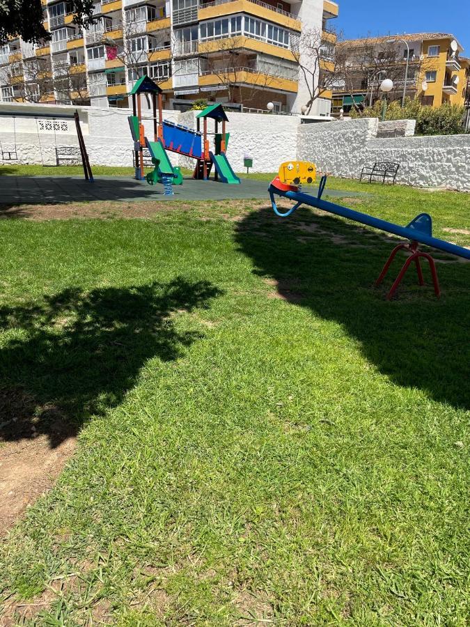 Apartamento con piscina a 500m de la playa en Benalmadena Costa Apartamento
