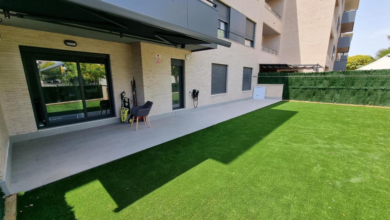 Diseño Con Jardín Privado A 100 Metros Del Mar