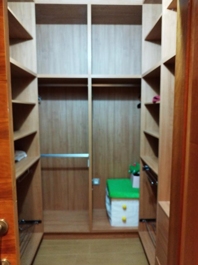 La Mancheguita: Family With Pool And Bbq In Madrigueras Holiday home
