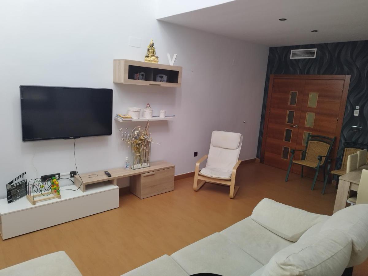 La Mancheguita: Family With Pool And Bbq In Madrigueras Holiday home *