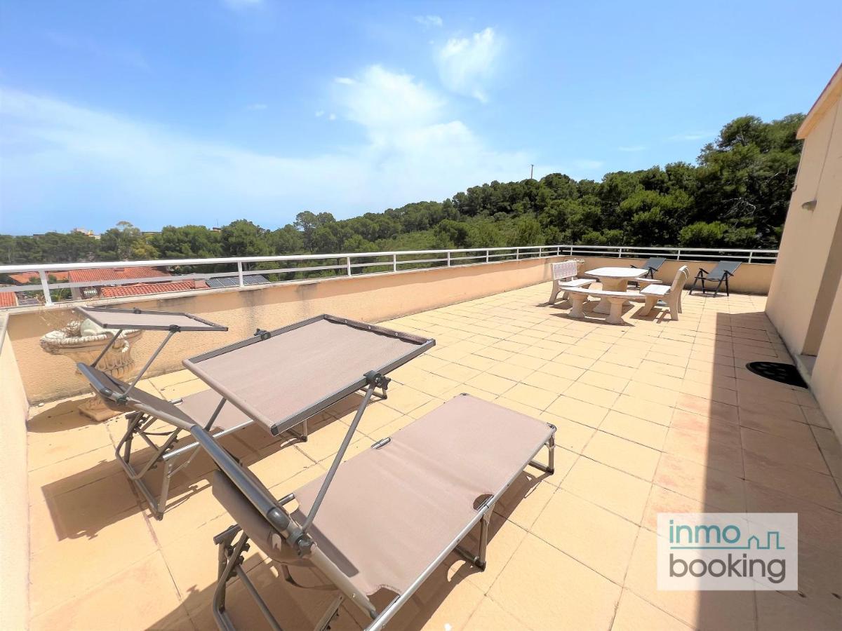 Atico , Con Piscina , Barbacoa Y Parking