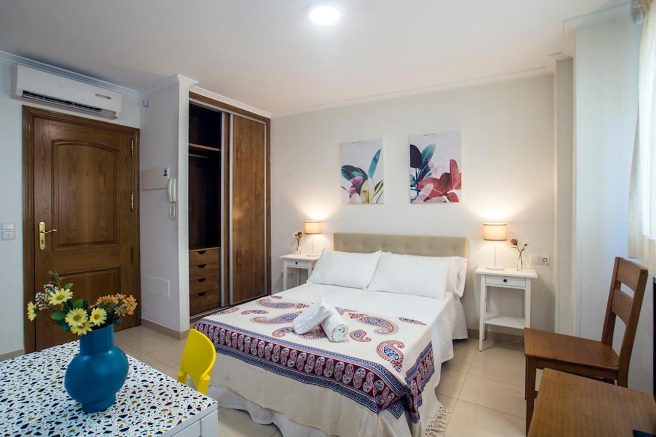 Apartamento Holidays2torremolinos Bajondillo Super High Speed Wifi&50m Beach *