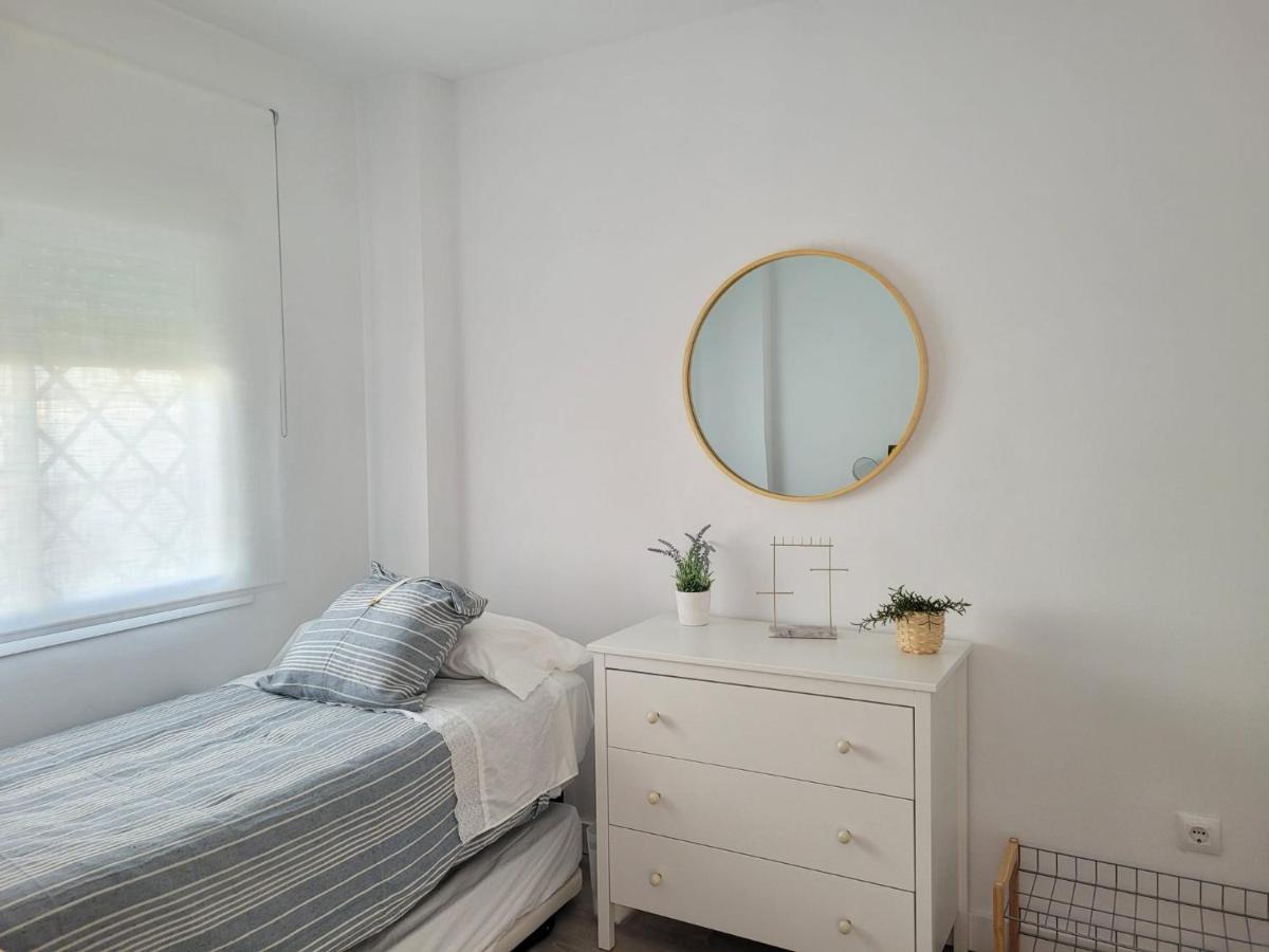 En Con Piscina Y Parking Junto Al Mar Apartamento Rota