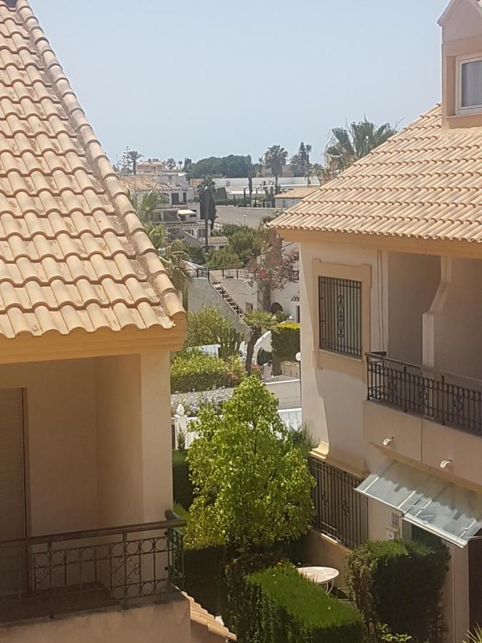 Rosi - 5-10 Minute Walk To La Zenia Beach, Bar, Cliff Walk, Shops, Paddys Point, Cabo Roig - Free Fast Fibre Optic Broadband - No Deposit Required * Oriola (Orihuela)