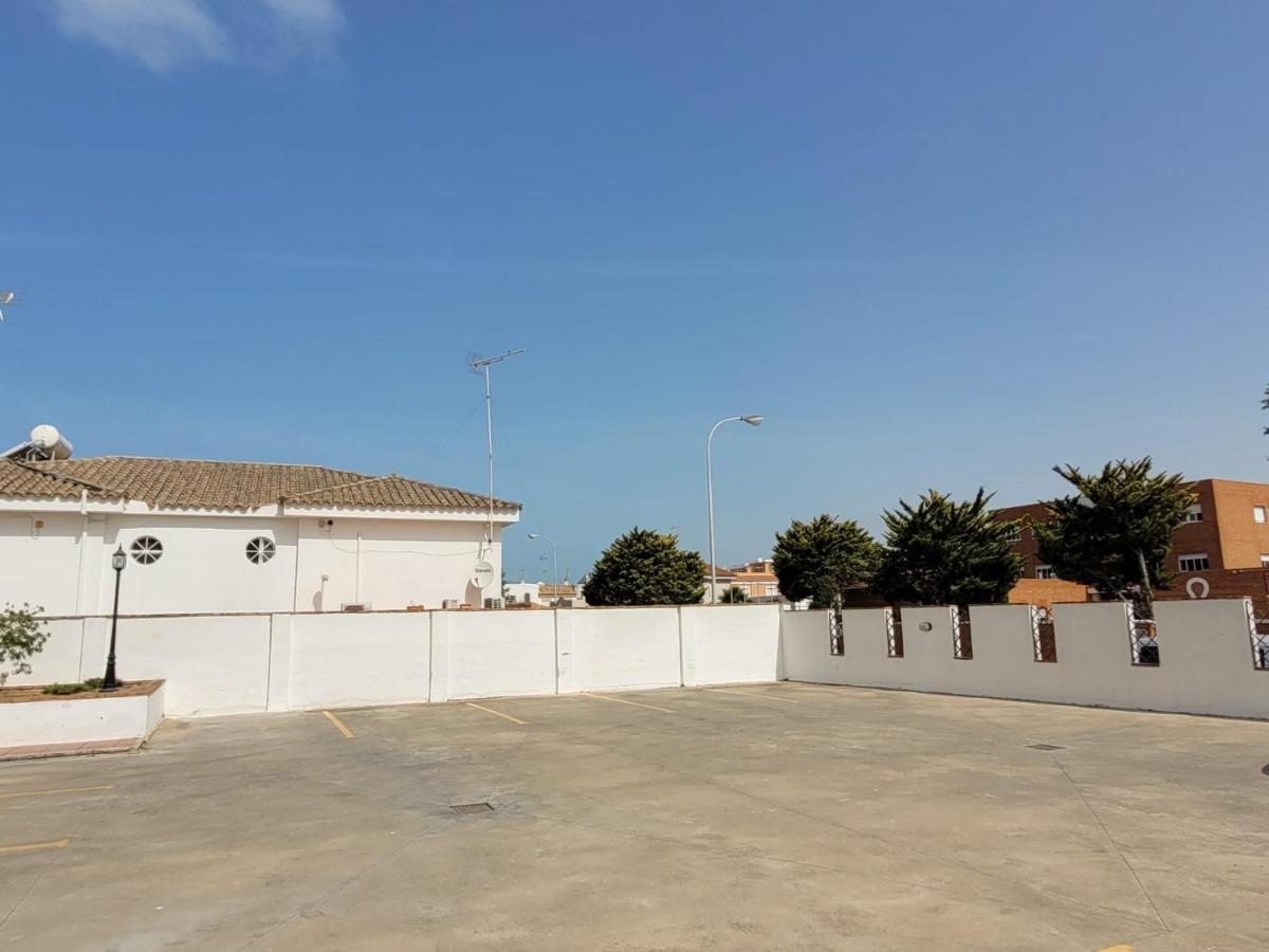 Apartamento En Con Piscina Y Parking Junto Al Mar