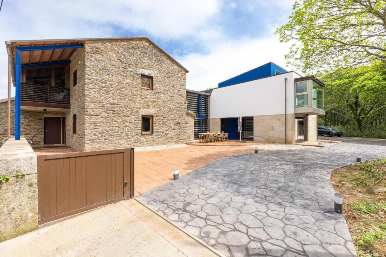 Gran Casa Rústica En Сasa de vacaciones Sigueiro